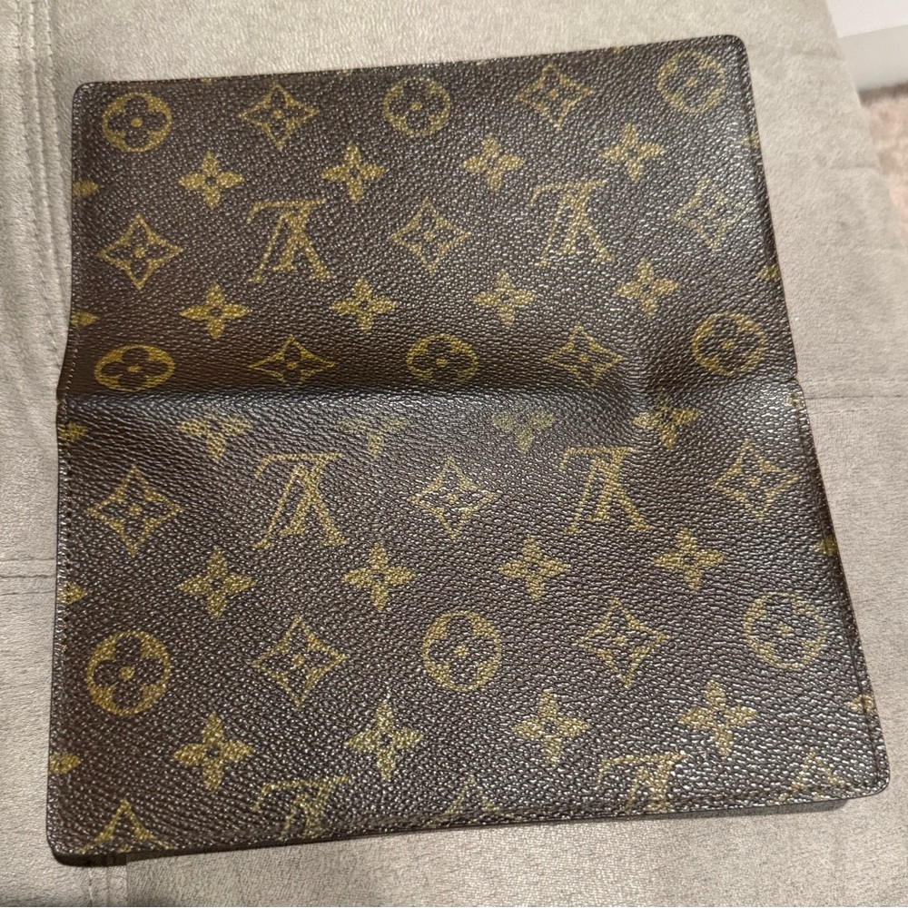 *Project*Louis Vuitton Brown and Gold Monogram Card Holder